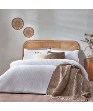 A modern classic ideal for those who appreciate the relaxed living aesthetic. The Chunky Waffle duvet cover set is made of premium cotton. Its soft, breathable fabric provides a comfortable night's sleep while also adding a sophisticated look to your bedroom. OEKO-TEX® certifies this product, showing it has been sustainably made.