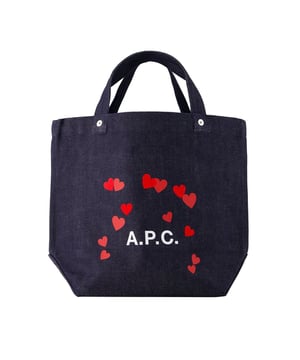 Top handles : 25 cm. Worn on the shoulder - two top handles. Material: cotton. Colour : Bleu - Iai Indigo. Made in Vietnam. Closure : magnetic clasp on top. Interior: two compartments and two zipped pockets.