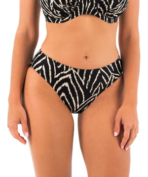 Fantasie Silhouette Island Mid Rise Bikini Brief. Medium coverage, fully lined. Product isrecommended to be washed on a gentle wash cycle.