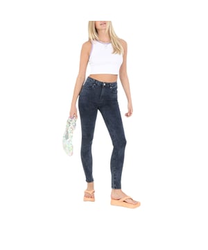 BRAVE SOUL Women's Denim Jeans
Made In Pakistan
Style Name: SHELLY 
Style Code: LJN-494SHELLY
Material : 98% Cotton, 2% Elastane
Application: Metal
High Waist
All over Acid Wash
Metal Studs On Front Pockets
Slim Fit
Skinny Leg
Stretchable
Machine Washable 
Belt Loops
4-Pocket Design (2 Front pockets and 2 Back Pockets)
Zip Fly with Button Closure
Colour: Blue (Acid Wash)

 
Measurements:
UK 8 /  EU 36: Waist 22'' Stretch up to 24'', Length 29''
UK 10 / EU 38: Waist 24'' Stretch up to 26'', Length 29''
UK 12 / EU 40: Waist 26'' Stretch up to 28'', Length 29''
UK 14 / EU 42: Waist 28'' Stretch up to 30'', Length 29''
 
NOTE: Colour may be slightly different due to the light effect.