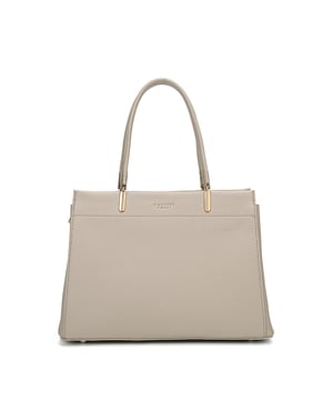 Damenhandtasche mit Reißverschluss. eine Innentasche mit Reißverschluss und zwei offene Innentaschen. fehlende Außentaschen. verstellbarer und abnehmbarer Schultergurt. Im PU-Griff. Drei Innenfächer.  Außenmaterial. Innen ungefüttert. Maße: 31x23x13,5 cm. Modeprodukt