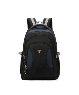 Mochila unisex. El cierre es con cremallera. Los bolsillos internos son bolsillos multifuncionales. Hay tres bolsillos externos con cremallera y uno lateral. Falta la correa para el hombro. Falta el mango. Hay tres compartimentos internos. El material exterior es poliéster. Internamente está forrado en poliéster. Medidas: 34x22x53 cm. Producto de moda