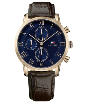 Die Tommy Hilfiger Herrenuhr ist das perfekte Geschenk, um sich selbst oder einen geliebten Menschen zu verwöhnen. Das runde Gehäuse aus Edelstahl wird von einem hochwertigen Quarzwerk im Multi-Cadrans-Stil angetrieben. Diese Dressed-Uhr hat einen Durchmesser von 44 mm. Das braune Lederarmband mit Dornschließe macht sie zu einer angenehm zu tragenden Uhr. Bei 3 bar ist diese Uhr nicht nur modisch, sondern auch langlebig und praktisch. Kaufen Sie Tommy Hilfiger Kane Herrenuhr Braun 1791399 noch heute und profitieren Sie von unserer 2-Jahres-Garantie und dem kostenlosen Versand.