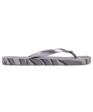 Summer, Here We Come. Looking Forward To That Summer, Sun And Fun Feeling, Then Get Your Ipanema Animal Camo Now. These Flip-flop Sandals Are A Classic Ipanema Staple With A Fabulous Animal Camo Footbed And Glamorous Shiny Grey Toe Posts. They Are Feminine And Chic And Are Great For The Beach, An Evening At The Pool Bar Or A Visit To The Spa.