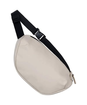 
Materiaal: Polyester, PU. Zakken: 1 achterzak, ritssluiting. Compartimenten: 1 Hoofdcompartiment. Verstelbare riem, riem met snelsluiting. Ontwerp: In reliëf gemaakt, Logo, Gewoonte. Bevestiging: Tweewegrits.