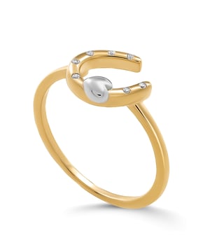 Dieser aufwendige Ring für Damen von Orphelia ist das perfekte Geschenk, um sich selbst oder einen geliebten Menschen zu verwöhnen. Der Ring ist aus 925 Sterlingsilber, silberfarben/goldfarben, hat die Größe 58, wiegt 1 Gramm und ist an der breitesten Stelle cm breit. Der Orphelia „Aurora“ Damenring aus 925 Sterlingsilber – Silber/Gold ZR-7525/G wird in einer atemberaubenden Geschenkbox geliefert und hat eine zweijährige Garantie.