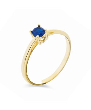 Anillo Otieno de plata de Ley 925 y Cuarzo Hidrotermal Lapislazuli acabado oro 18k. África Moda te sumerge en un mundo de colores vibrantes, texturas exquisitas y diseños artesanales que reflejarán la esencia de tu espirítu.