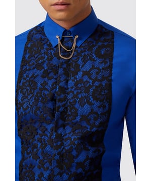 The Form blue shirt is pristine and detailed, the 100% Cotton profile punctuated with a black lace panel and gold skull collar chain. It's more suited to nights out but if you're brave enough use it to level up your work-wear wardrobe.