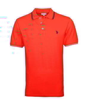 Schönes, schlichtes Poloshirt mit dezenten Logos und einem kontrastierenden Kragenbesatz.