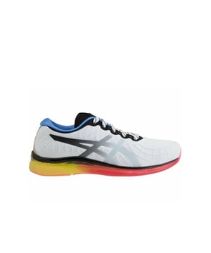 El zapato Women's Gel-Quantum ™ Infinity Sportstyle combina un modelo y tecnología contemporánea. Este zapato infunde el deporte en un aspecto ultra moderno, inspirándose en el icónico amortiguación de la tecnología Gel® y la autenticidad de su diseño. El diseño y la coloración distintivos fluyen en todo el zapato para darle el estilo distinguible que ha estado buscando. Una parte superior sin costura de una pieza envuelve el pie excepcionalmente bien para una sensación personalizada. Este material superior funciona con los 360 grados de longitud llena de amortiguación de tecnología Gel® para producir una comodidad incomparable. El calzado Gel - Quantum ™ Infinity Sportstyle combina un diseño audaz y un rendimiento innovador para llevarlo a donde sea que necesite ir. Peso: 11.12 oz. Altura del talón: 21 mm Altura del antepié: 14 mm