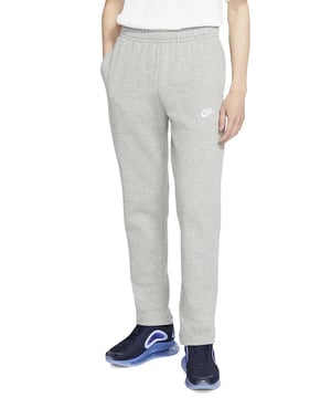 Nike Sportswear mens open hem joggers offer relaxed style, comfort and softness. - -. Made of soft fleece fabric, they feature a fitted, renewed belt and a design with Open hems for a relaxed Look. - -.  Fleece fabric For A soft and light fit. Adherent belt for a clean look. - -.  A garment for every day.