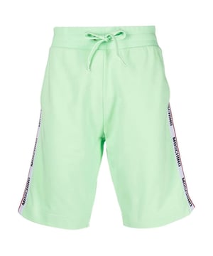 Grune Moschino-Shorts, Tape-Logo an den Beinen, elastische Taille, bequeme Stretch-Passform, 95 % Baumwolle, 5 % Elasthan, Gesasstasche, Kordelzugbander, Moschino-Loungewear, geklebtes Branding, einfarbiges Logo auf der Tasche