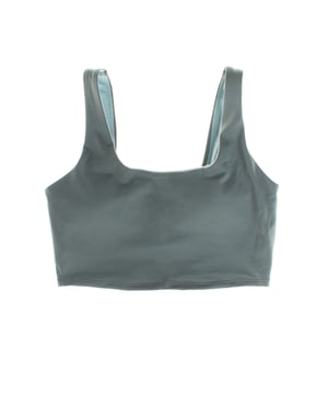 The GapFit Eclipse Sports Bra is a medium support option, designed for moderate impact activities such as training, cycling or running.

 Its material is highly breathable, made from a quick-drying interlock fabric that also offers flexible compression.

 Thanks to its four-way stretch technology, it provides excellent freedom of movement while maintaining its shape.

 It features removable padding, allowing you to adjust the level of support to your preference, and a microfiber hem for added comfort.

 The wide straps allow for a full range of motion, making it suitable for both workouts and everyday wear.

 It is a versatile and comfortable model, ideal for those looking for a balance between support and flexibility.
 Composition: Exterior: 74% Polyester, 26% Elastane; Interior: 90% Polyester, 10% Lycra; Inner lining: 73% Nylon, 27% Elastane
 Care:
- Machine wash cold.
 - Use similar colors in the wash.
 - Avoid the use of bleaches.
 - Dry at low temperature in the dryer.
 - Do not iron.
 - Do not dry clean.