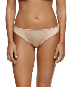 Passionata Nais Tanga. Smooth seamless finish perfect for every day wear, this product is recommended as hand wash only.