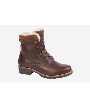 Be sure to keep your outfits looking the part whilste keeping your feet secure and warm at the same time with these Woodland Delamere Ankle boots with a full leather upper and faux fur lining- Leather upper
- Lace and zip up closure
- Faux fur lining
- Heel pull tab for easy on / off wear
- Durable rubber outsole