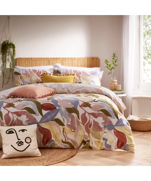 Inspired by modern, abstract floral art, this hand painted design celebrates all the beauty in watercolour brushstrokes. Blending natural clay and earth tones, to create a tranquil, peaceful take on floral botanicals. The hand-painted abstract flowing floral shapes in soft, earthy tones sweep effortlessly across this amazingly artistic duvet cover set, on a fresh white background and in a modern style. The reverse has swirling shaded outlines set on a fresh white background, if a more neutral look is required. An effortless addition to your home bedding collection.