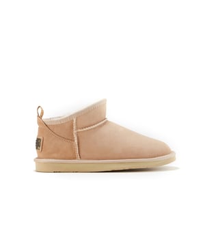 Suede outer
100% Grade A EcoTan twin face sheepskin
Shearling lining
EVA/Rubber sole