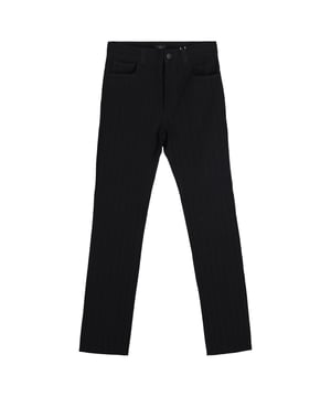 VINTAGE, UVP WIE NEU
Umfassen Sie klassischen Stil mit den Joseph Straight Jeans aus schwarzer Baumwolle. Hergestellt aus strapazierfähiger und hochwertiger schwarzer Baumwolle bieten diese Jeans sowohl Komfort als auch modischen Appeal. Das gerade Bein-Design verleiht einen zeitlosen und vielseitigen Look, perfekt für jeden Anlass. Kombinieren Sie sie mit einer Bluse und Absätzen für einen eleganten Büro-Look oder halten Sie es lässig mit einem T-Shirt und Ballerinas für ein entspanntes Wochenend-Outfit. Diese Jeans sind eine vielseitige Ergänzung Ihres Kleiderschranks und perfekt, um jedes Ensemble mühelos aufzuwerten.

Joseph Straight Jeans aus schwarzer Baumwolle
Zustand: Ausgezeichnet
Abnutzungserscheinungen: Kein Etikett, aber Markenetikett vorhanden., Keine sichtbaren Abnutzungserscheinungen., Unbenutzt oder einmal getragen, aber wie neu.
Verpackung: Keine
Farbe: Schwarz
Material: Baumwolle
Größe: EU36
Maße: Innenbein: 760; Außenbein: 1050; Taille: 360
SKU: NAPPUGBCL371685W