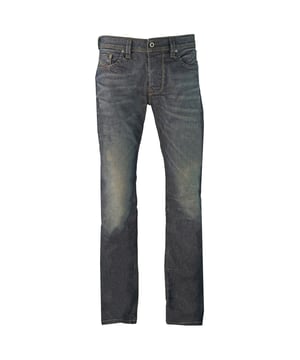 Diesel Buster 084ZU Jeans. Diesel Buster 084ZU Regular Fit Jeans. Knopfleiste. 98% Baumwolle 2% Elastan Stretch-Denim. Gerades Bein. Diesel Markenemblem