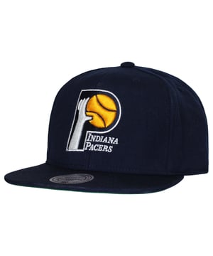 Mitchell y Ness Indiana Pacers Brima de lana Menora de la Marina Solid Cap Mn Hwc NL15Z Indpac Nvy, una gorra elegante y auténtica de Mitchell & Ness diseñada para representar a los Indiana Pacers, un equipo de la NBA con una rica historia de baloncesto. Esta tapa cuenta con un borde plano y está hecho con material de lana de alta calidad para un aspecto clásico y atemporal.

Características clave:

Diseño de Indiana Pacers: The Cap rinde homenaje a los Indiana Pacers, un icónico equipo de la NBA conocido por su apasionada base de admiradores y su patrimonio de baloncesto.

Color azul marino: la tapa viene en un color azul marino clásico, que ofrece un aspecto sofisticado y versátil que combina bien con varios atuendos.

Flat Brim: la tapa presenta un borde plano, que proporciona un toque moderno y de moda a su diseño.

Material de lana: hecho con material de lana de alta calidad, la tapa ofrece una sensación duradera y premium.

Branding de Mitchell & Ness: el límite lleva la auténtica marca de Mitchell & Ness, que representa el compromiso de la marca con la calidad y el patrimonio.

Ajuste estructurado: la tapa está diseñada con un ajuste estructurado para una sensación cómoda y segura en su cabeza.

Cierre ajustable Snapback: la tapa viene con un cierre ajustable de Snapback, lo que le permite personalizar el ajuste para un tamaño perfecto.

Logotipo auténtico: el CAP presenta el auténtico logotipo de los Indiana Pacers, que muestra su apoyo al equipo y su historia.

Celebre su amor por los Pacers de Indiana y muestre el orgullo de su equipo con el Mitchell & Ness Indiana Pacers Flat Brim Navy Wool Solid Cap Mn HWC NL15Z Indpac Nvy. Ya sea que sea un fanático dedicado de los Pacers o aprecie la elegante ropa de cabeza, esta gorra ofrece un aspecto de moda y deportivo mientras representa el rico patrimonio de baloncesto del equipo. Apoye a los Pacers de Indiana con esta auténtica y clásica gorra de Mitchell & Ness.