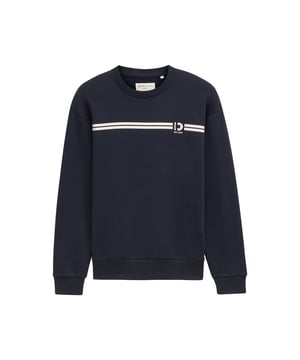 Dit herensweatshirt van Tom Tailor heeft een klassieke basic pasvorm en draagt zeer comfortabel dankzij het hoogwaardige materiaal. Het heeft een ronde hals en een opvallende logoprint die het eenvoudige ontwerp een modern accent geeft. De geribde boorden aan de mouwen en zoom zorgen voor een perfecte pasvorm en een comfortabel draagcomfort. Dit sweatshirt met lange mouwen is ideaal om elke dag te dragen en combineert comfort met een tijdloze look.