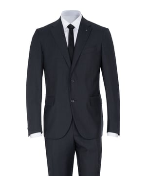 100% lana virgen; traje de Corneliani; Modelo: 907R49 2987295 013; Mano de obra de alta calidad; 100% lana virgen suave; cuello de solapa; Dos bolsillos delanteros con solapa, un bolsillo en el pecho; Tres bolsillos interiores; Dos aberturas laterales; pantalón de traje con cierre de gancho y cremallera; Dos bolsillos laterales, dos bolsillos pequeños delante, dos bolsillos ribeteados detrás; Hebillas de cinturon