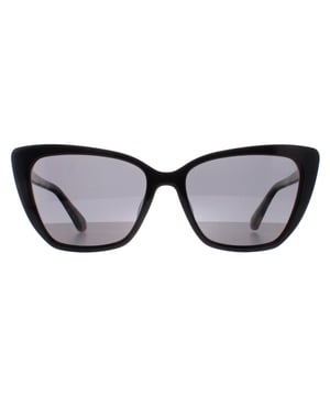 Las gafas de sol Kate Spade Cat Eye Womens Black Grey Polarized Lucca/G/S tienen una montura cat eye elegante y con estilo, fabricada en acetato de alta calidad, que garantiza durabilidad y una comodidad ligera. Las lentes proporcionan una excelente protección UV, protegiendo tus ojos de los rayos nocivos y ofreciendo una visión clara. Las patillas están adornadas con el emblemático logotipo de Kate Spade.