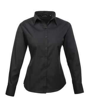 65% Polyester, 35% Katoen. Stof: Popeline. Ontwerp: Eenvoudig. Sluiting: Knoopsluiting. Halslijn: Collared. Manchet: Dubbele knoop. Mouwtype: Met lange mouwen. Hem: Afgerond. 2 rugpijlen. Duurzaamheid: Amfori, BCI goedgekeurd, REACH, Sedex, WRAP gecertificeerd. 6 VK: 31 in. 8 VK: 33 in. 10 VK: 35 in. 12 VK: 37 in. 14 VK: 39 in. 20 VK: 45 in. 22 VK: 47 in. 24 VK: 49 in. 26 VK: 51 in. 28 VK: 53 in. 18 VK: 43 in. 16 VK: 41 in. 30 VK: 55 in.