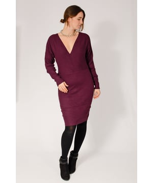 Perfect winter wardrobe staple, a dress for the office or for evenings. Super flattering ribbed knit fabric in a stretch fit. Dress up with statement jewellery and heels, or pair 


Soft Stretch Ribbed Knit Fabric
Fit: Stretch Fit, Sizing: As expected

100% Acrylic
37" Shoulder to Hem
Model wears a size S and is a UK 10