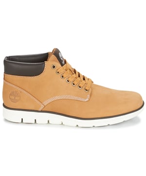 Botas Timberland para hombre. El zapato está hecho de cuero de alta calidad y cuenta con una suela de perfil de goma resistente. El zapato tiene una plantilla de EVA, que proporciona una agradable amortiguación.  Marca: TimberlandNombre del modelo: Bradstreet Chukka BootCategoría: hombreMateriales: cueroColor: beige
