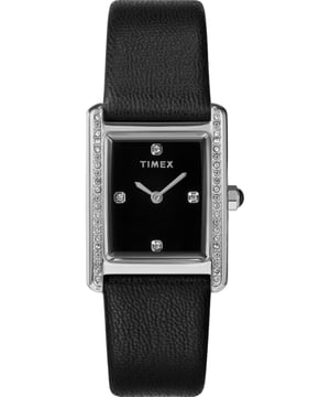 Deze Timex Hailey Analoge Horloge voor Vrouwen is het perfecte sieraad om te dragen of om cadeau te geven. De zilveren rechthoekige kast van 24 mm gecombineerd met de comfortabele zwarte lederen horlogeband zorgt ervoor dat je van dit prachtige tijdpiece kunt genieten zonder enige concessies. Aangedreven door een hoogwaardig kwartsmechanisme en waterbestendig tot 5 bar, blijft je horloge tikken. Een schone zwarte wijzerplaat met slechts vier kristallen markers geeft onze Hailey een ingetogen elegantie die je kan stijlen voor zowel formele als informele gelegenheden. Hoogwaardige zwarte lederen band van 19 cm lang en 17 mm breed met een gesp. Kastafmetingen: 24 x 26 mm, kastdikte: 9 mm, kastkleur: zilver en wijzerplaatkleur: zwart.
