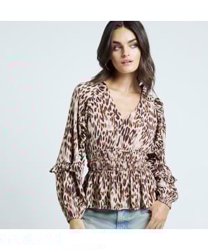 Leopard print, Frill detail, Elasticated waist, V-neck, Long sleeves, Peplum hem
