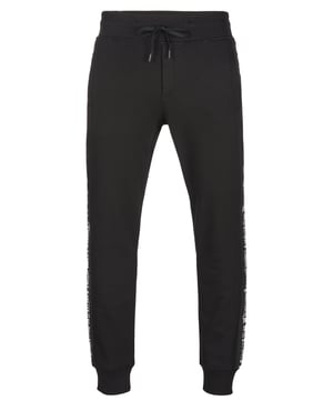 100% katoen; Versace Jeans joggingbroek; Model: 73GAA3B4; Hoogwaardige afwerking; Zacht katoen; Twee zakken aan de voorkant, twee aan de achterkant; Elastische tailleband; Versace Jeans-logodetails