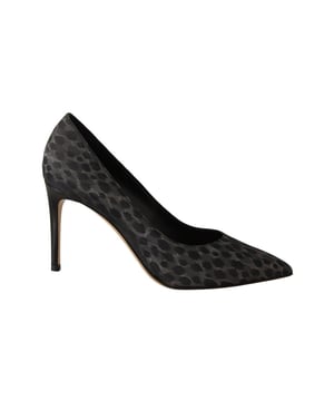 A estrenar con etiquetas.
  100% autentico.
  Tacones super altos puntiagudos de estilo caliente.
  Diseno con estampado de leopardo.
  Color: Negro.
  Material: Cuero.
  Suela: Cuero.
  Detalles del logotipo.
  Genero: Mujeres.