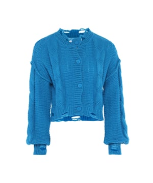 Het zachte garen van dit myMo vest is in een destroy look verwerkt op de kraag en manchetten. De casual vorm met overlappende schouders complementeert het ontwerp, net als de kabel en het gestructureerde breisel.  Jumper