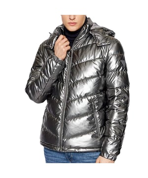 Doudoune Guess Classic Silber Herren Silber Synthetik. Authentisches Freizeitbekleidungsstück der Marke Guess - Streetwear/Sportswear-Design von Guess - Guess für Herren, modisch und perfekt für den Alltag - Die Doudoune von Guess in Silber lässt sich ideal mit dem Rest Ihrer Garderobe kombinieren - Bequemes Synthetikmaterial - klassisch - Classic Silber -