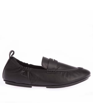 Womens Fit Flop Allegro Leather Penny Loafers in black.- Butter-soft premium nappa leather upper.- Slip on fastening.- Penny loafer strap and moccasin piping.- Microfibre (Upper)  Leather Footbed.- Slip-Resistant Rubber outsole.- Dynamicush Technology.- Ref: EN1090