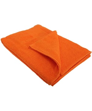 Waschbar bis 60 Grad. Stärke: 400 gsm. Material: 100% Baumwolle. Maße: 70 x 140 cm.