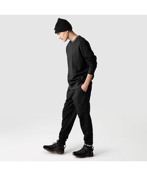 DETAILS
Standard fit: This garment is true to size for an easy, comfortable fit.
Perfect for laidback city style, the Zumu Fleece Tracksuit is incredibly comfortable and features a branded collar and cuffs. On the back, The North Face® logo adds the finishing touch.
Fabric: 100% Cotton, 290 G
FEATURES
Open hand pockets
Jacquard ribbed branded cuff
Elasticated waistband with drawcords
Ribbed cuffs and hem
TNF logo on the back
Jacquard ribbed branded collar