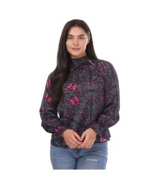 Ted Baker Heiydii blouse met hoge hals in zwart.Bereid je voor om gezien en bewonderd te worden in de prachtige HEIYDII blouse. Met onze caleidoscoop vlinder print en een gedurfd silhouet met een hoge hals en cut-outs deze flatterende nummer ziet u door van dag naar nacht.- Satijnen blouse- Lange mouwen- Caleidoscoop vlinder print- Ruches manchetten- Zelf gebonden rug- Hoge hals met cut-outs- 100% Gerecycled polyester.  Handwas - Ref: 265980BLACK