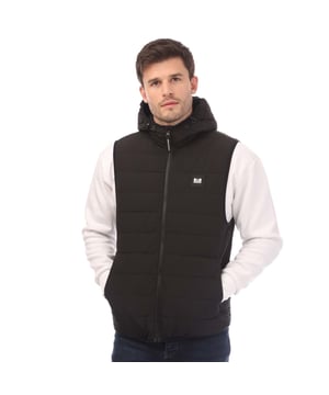 Heren Weekend Offender Berg Lake Hooded Gilet in zwart.- Capuchon.- Mouwloos.- Volledige ritssluiting.- Zijzakken.- Binnenzak.- Weekend offender badge.- Normale pasvorm.- 100% Nylon.- Ref: WOSJK506B