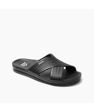 Elevate your pool game with these pretty slides that take you from beach to brunch in waterproof style. Soft, comfy, and very versatile, for the adventure that’s your life.