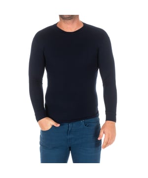 Küsse und Liebe T-Shirt außen
 Langärmeliges T-Shirt.
 Halbhoher Halsausschnitt, mit geripptem Abschluss.
 Verstellbar und bequem.
 Die Nähte sind in Ton gehalten.
 Zusammensetzung: 50% Baumwolle, 50% Polyester.
 Pflege:
Waschen bei max. 40º Temperatur.
 Kein Bleichmittel verwenden.
 Keinen Trockner verwenden.
 Bügeln bei maximaler Temperatur. 110º.
 Nicht chemisch reinigen.