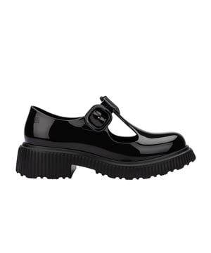 Elevate your outfits with the Melissa Jackie, a paradigm-breaking silhouette that can be worn year-round. Think "ballerina" meets "loafer" - that is the best way to describe the imaginative flat.