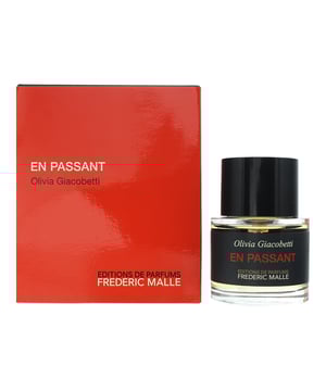 En Passant is a Floral Green fragrance for women, which was created by Olivia Giacobetti and launched in 2000 Frederic Malle. The fragrance contains notes of Lilac, Watery Notes, Cucumber, Wheat and Petitgrain, and is a fresh, light scent ideal for Spring and Summer.