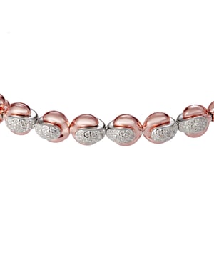 Deze schitterende armband voor vrouwen van Orphelia is het perfecte cadeau om jezelf of een dierbare te verwennen. De armband is gemaakt van 925 sterling zilver, gekleurd in roos, met een lengte van 6 cm, een gewicht van 12,2 gram en een breedte van 0,7 cm op het breedste punt. De Orphelia 'Jada' armband voor vrouwen in 925 sterling zilver - Roze ZA-7395/RG wordt geleverd in een prachtige geschenkdoos en heeft een garantie van twee jaar.