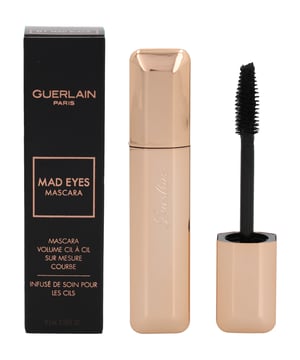 Guerlain Mad Eyes Mascara ist eine revolutionäre Wimperntusche, die Ihren Wimpern neue Dimensionen verleiht. Diese Wimperntusche sorgt für ein intensives, eindrucksvolles Volumen und kreiert einen kühnen und dramatischen Wimpernaufschlag. Die leichte und dennoch aufbaubare Formel ermöglicht es Ihnen, die Intensität Ihrer Wimpern nach Ihren Wünschen zu gestalten. Die Mascara ist mit einer gebogenen Faserbürste ausgestattet, die sich dem natürlichen Schwung der Wimpern anpasst. Diese innovative Bürstenform sorgt für eine optimale Produktverteilung, trennt die Wimpern und hebt sie von der Wurzel her an, was zu einem weiten und aufgefächerten Blick führt. Die Mad Eyes Mascara von Guerlain verfügt über eine lang anhaltende Formel, die den ganzen Tag über nicht verschmiert und nicht abblättert. Sie sorgt für ein lang anhaltendes Finish, das von morgens bis abends für einen gepflegten Wimpernaufschlag sorgt. Die Mascara verleiht den Wimpern nicht nur mehr Volumen, sondern modelliert und verlängert sie auch, so dass ihr Gesamterscheinungsbild verbessert wird. Das Ergebnis ist ein bezaubernder Augenaufschlag mit gut definierten, verlängerten Wimpern.