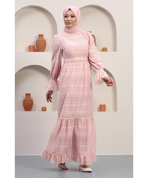 Stoffmerkmal: Hergestellt aus Spitzenstoff.Produktmerkmal: Neues Hijab-Modemodell der Saison. Gefüttert. Mit Reißverschluss auf der Rückseite für einfaches Anziehen. Der Gürtel ist verstellbar. Die Manschetten und der Gürtel haben Perlenverzierungen. Aufgrund von Konzeptaufnahmen kann es leichte Farbabweichungen beim Produkt geben. Das Model trägt Größe 38. Größe 38 Abendkleid Maße: Produktlänge