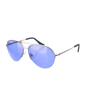 Gafas de sol Kypers con montura de metal.
Color Plateado
Forma ovalada.
Lentes de color Azul
Patillas de metal, con el logo de la marca grabado.
100% Protección UV. 
Cristales antirreflejo.
Incluye una funda de tela de protección.

Medidas:  Alto lente: 50 mm. Ancho lente: 62 mm. Puente: 14 mm. Patillas: 143 mm.

Limpieza y manutención:
-Limpiar las gafas con agua y jabón (neutro).
- No utilice paños sucios o abrasivos, que puedan alterar las características de los filtros.
- Utilice solo accesorios y repuestos originales.