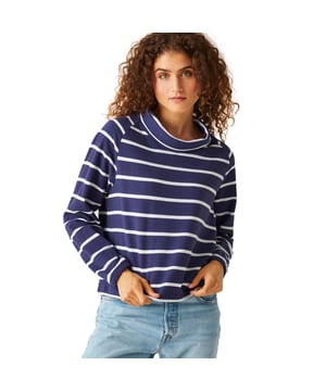 The Havendo women's jumper from Regatta makes the perfect wardrobe addition.  Thanks to the polycotton towelling blend, you're gifted lasting comfort. The ladies sweater is finished with a loose funnel neck design for a laid-back look. It's perfect for coastal walks or city strolls.